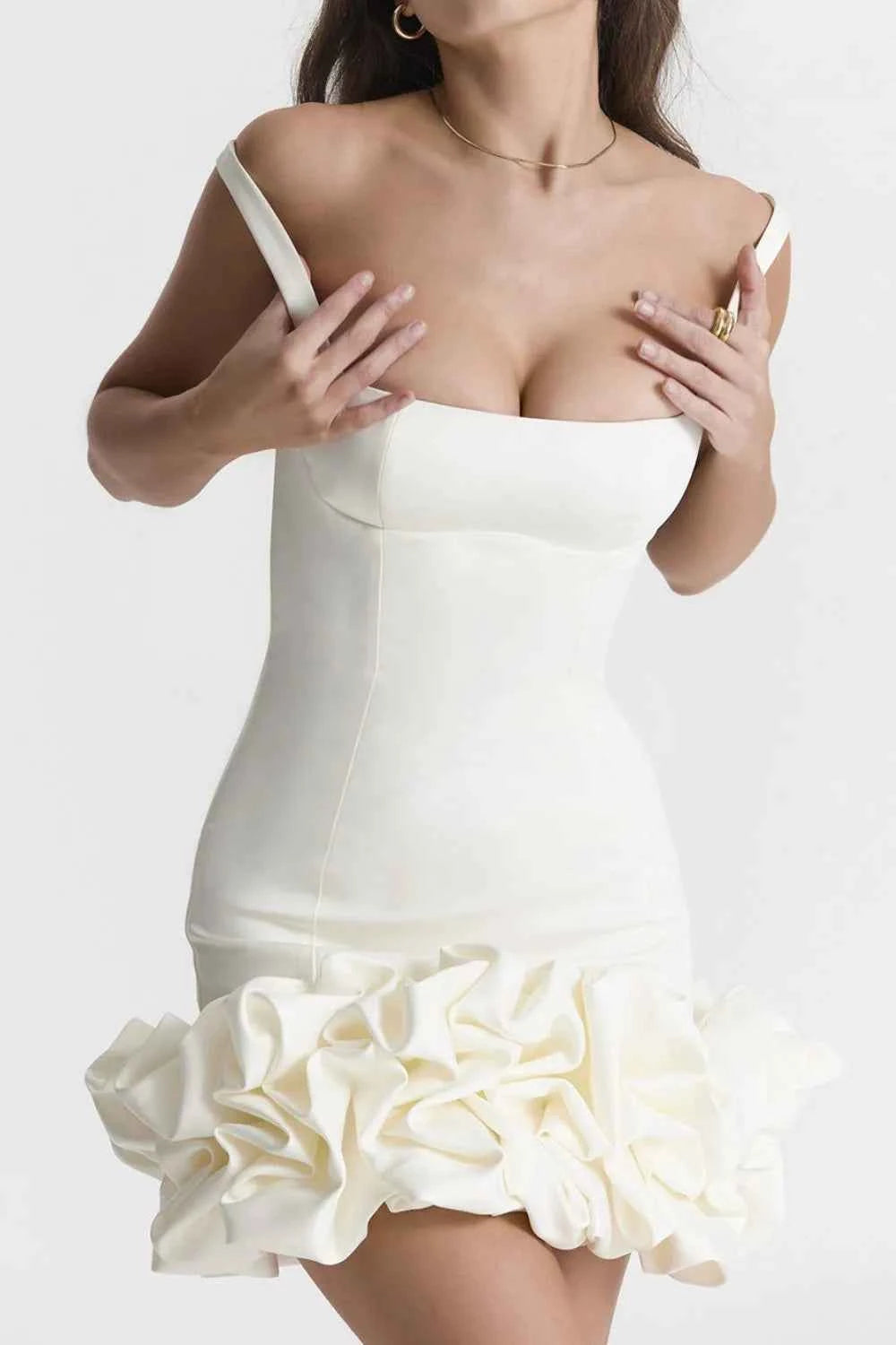 Charme Ruché – Silhouette Carrée Féminine