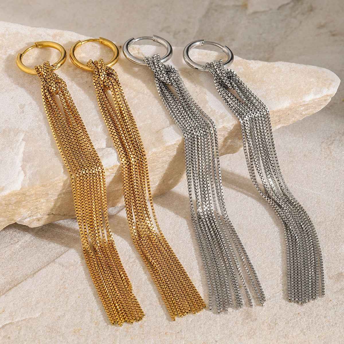 Boucles d’Oreilles Pampilles Or 18K – Élégance lumineuse et style épuré