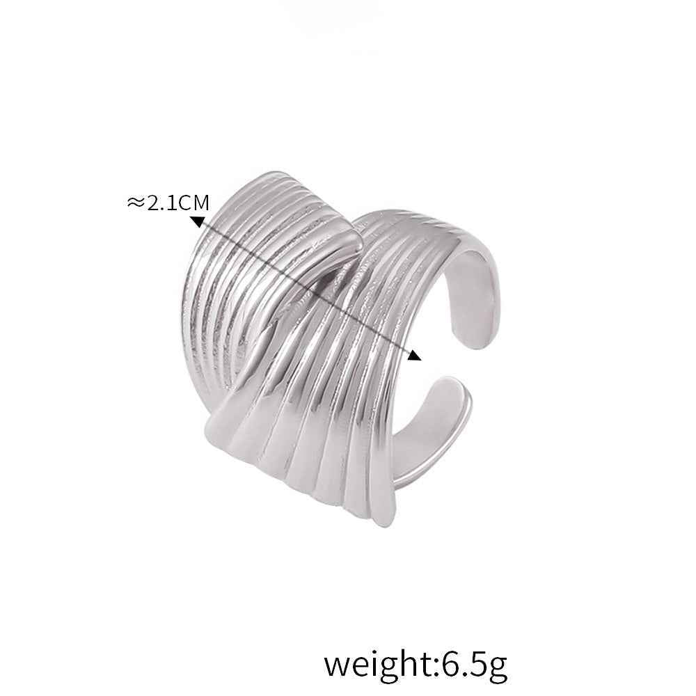 Boucles d’Oreilles Motif Ligne – Minimalisme graphique en Or 18K