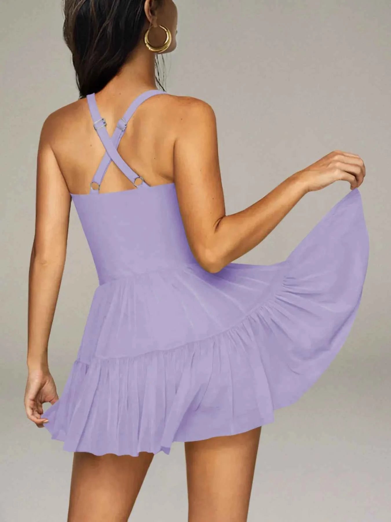 Noir sur Blanc – Silhouette Dos Nu à Motifs