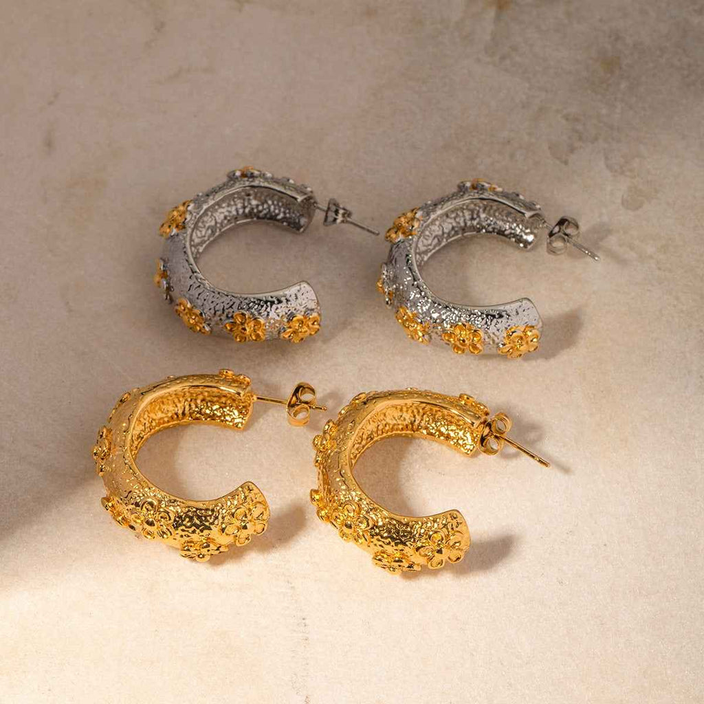 Boucles d’Oreilles C-Design Martelé – Haute couture en Or 18K
