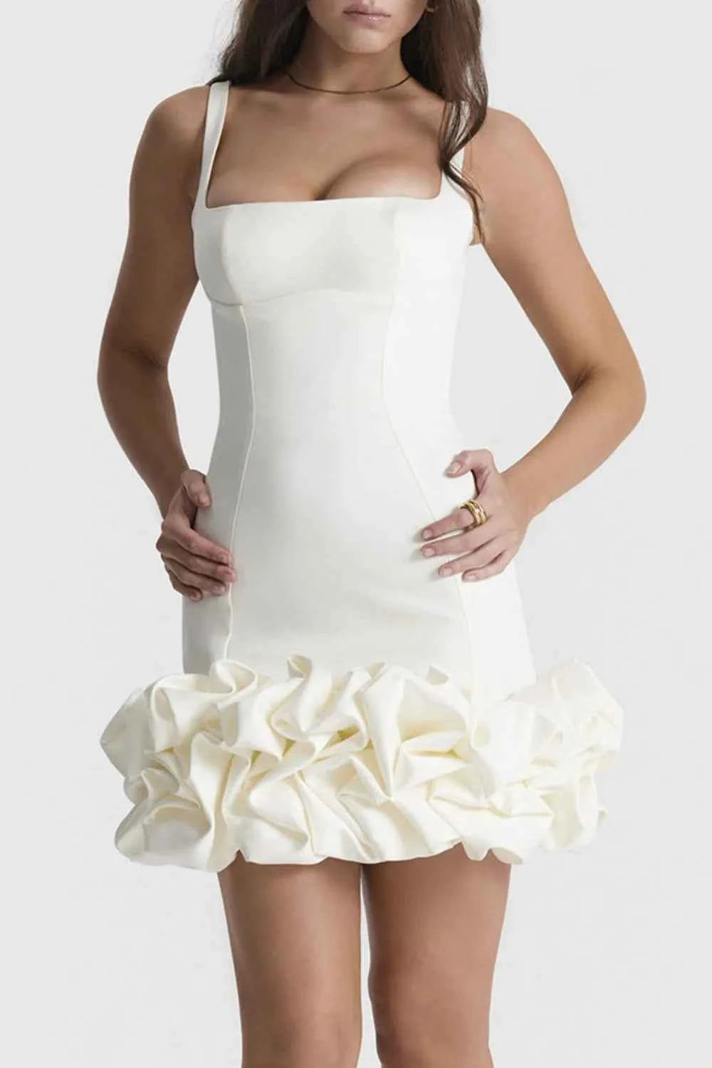 Charme Ruché – Silhouette Carrée Féminine